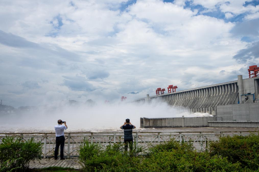 全国水利建设投资连续3年破万亿元(图1)